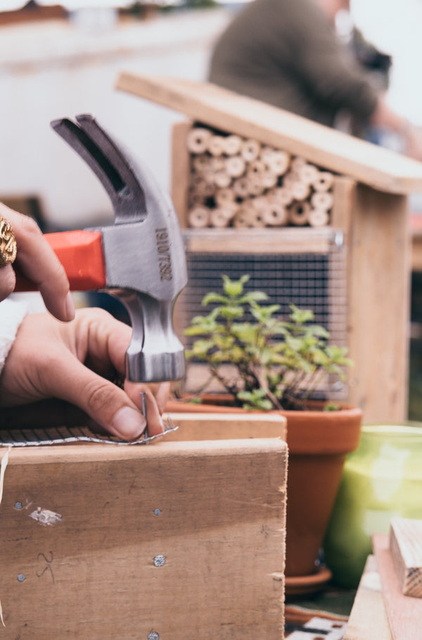Zo maak je zelf een insectenhotel